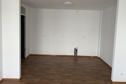 OberWohnung mit Balkon in zentraler Lage!