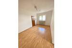 Renovierte 2-ZKB Single Wohnung mit EBK und Terrasse