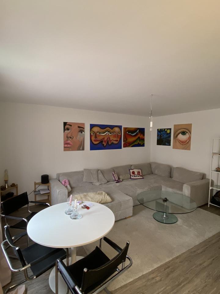 2-Zimmerwohnung mit Balkon zur Zwischenmiete in Ehrenfeld zimmer
