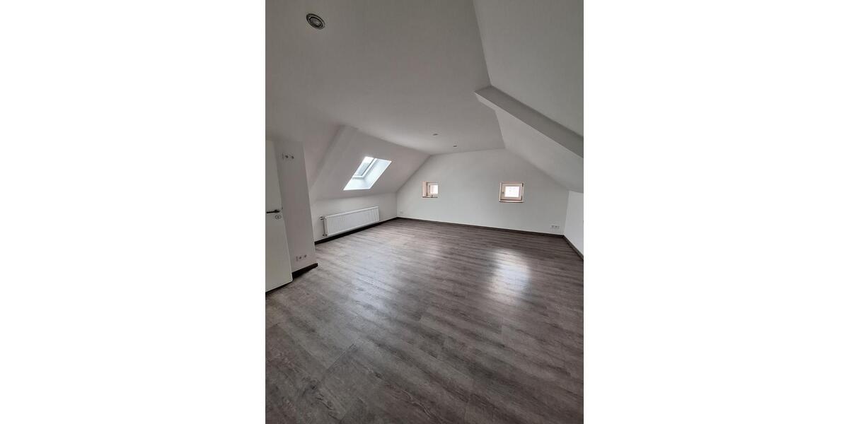 Etagenwohnung Großlittgen - 6 Zimmer, 160 m&sup2;, 1.300&euro; | Angebot:25638113
