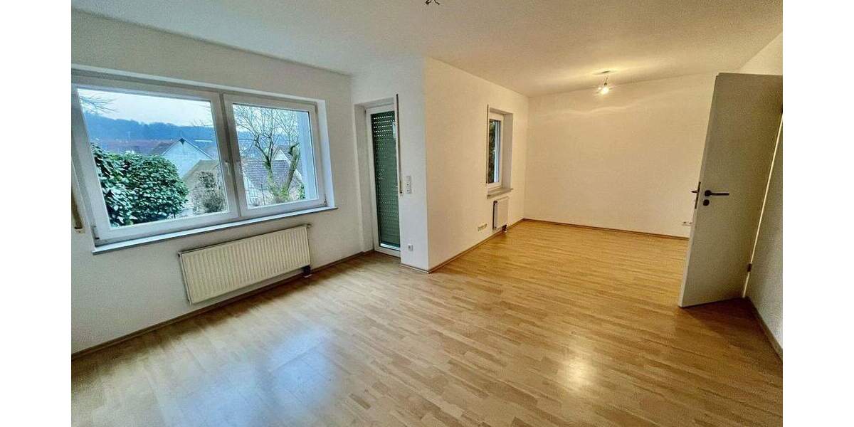 Doppelhaushälfte Niedernhausen Oberseelbach - 5 Zimmer, 146 m&sup2;, 1.500&euro; | Angebot:25143401
