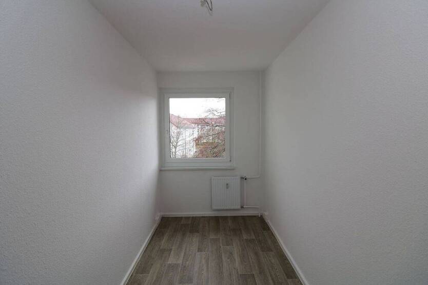 Schaumparty im modernen Wannenbad...helle 3-RW mit Wanne u. Balkon!!!