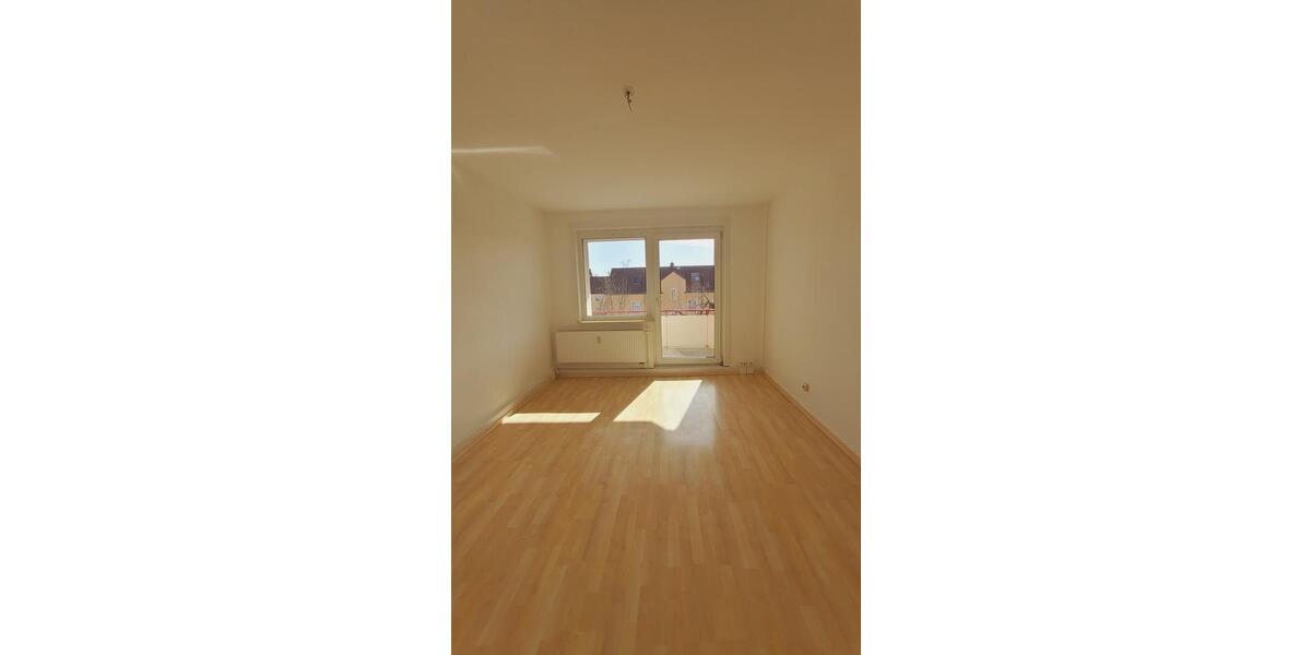 Etagenwohnung Genthin - 3 Zimmer, 61 m&sup2;, 375&euro; | Angebot:25714362