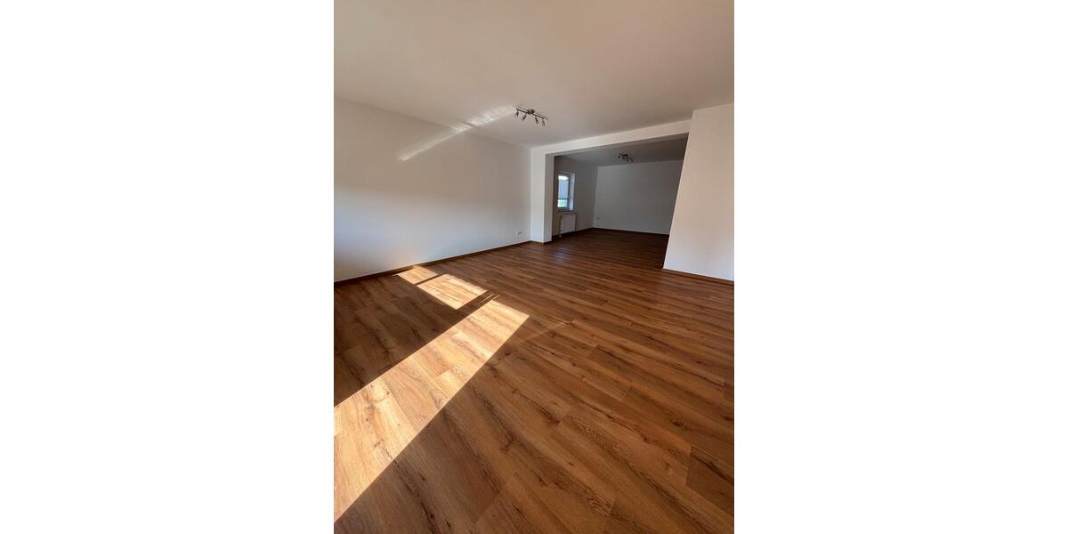 Erdgeschoßwohnung Borken (Hessen) - 1 Zimmer, 120 m&sup2;, 720&euro; | Angebot:26045046