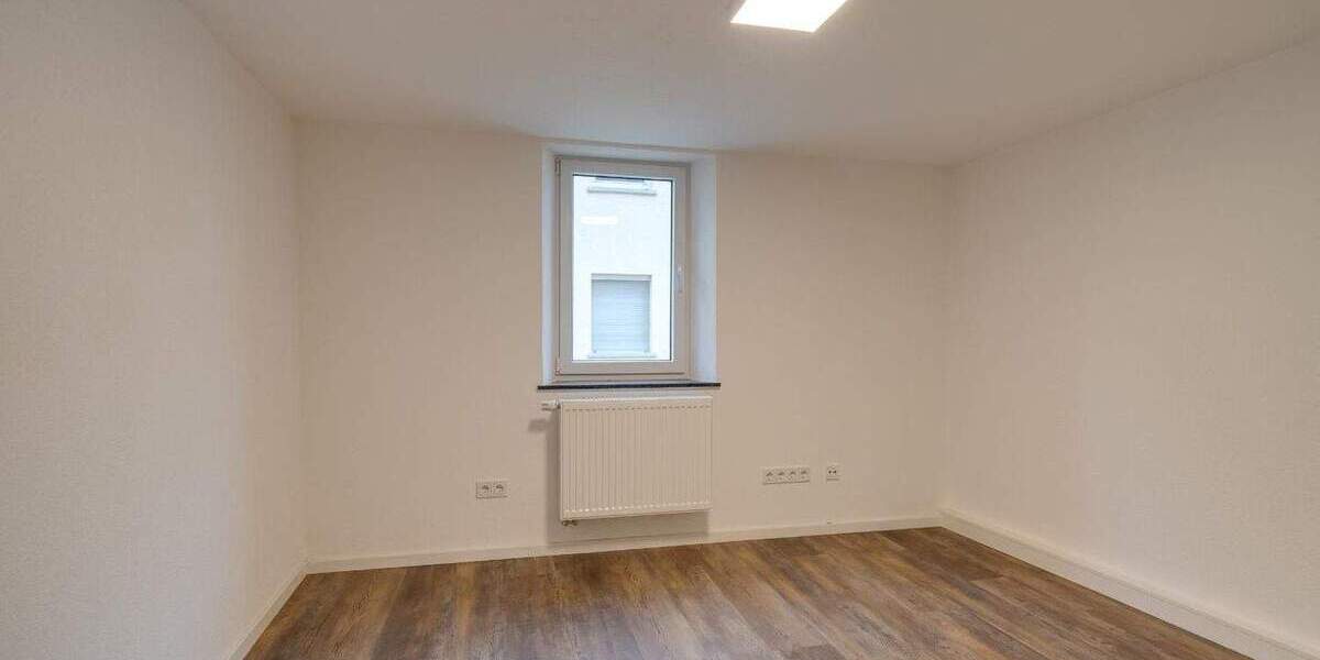 Etagenwohnung Grafenrheinfeld - 4 Zimmer, 132 m&sup2;, 1.195&euro; | Angebot:24407770