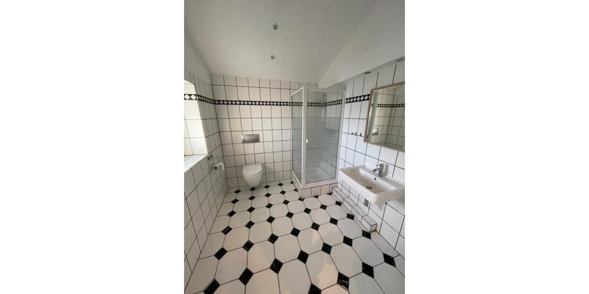 Dachgeschoßwohnung Iserlohn - 2 Zimmer, 53 m&sup2;, 470&euro; | Angebot:25148807