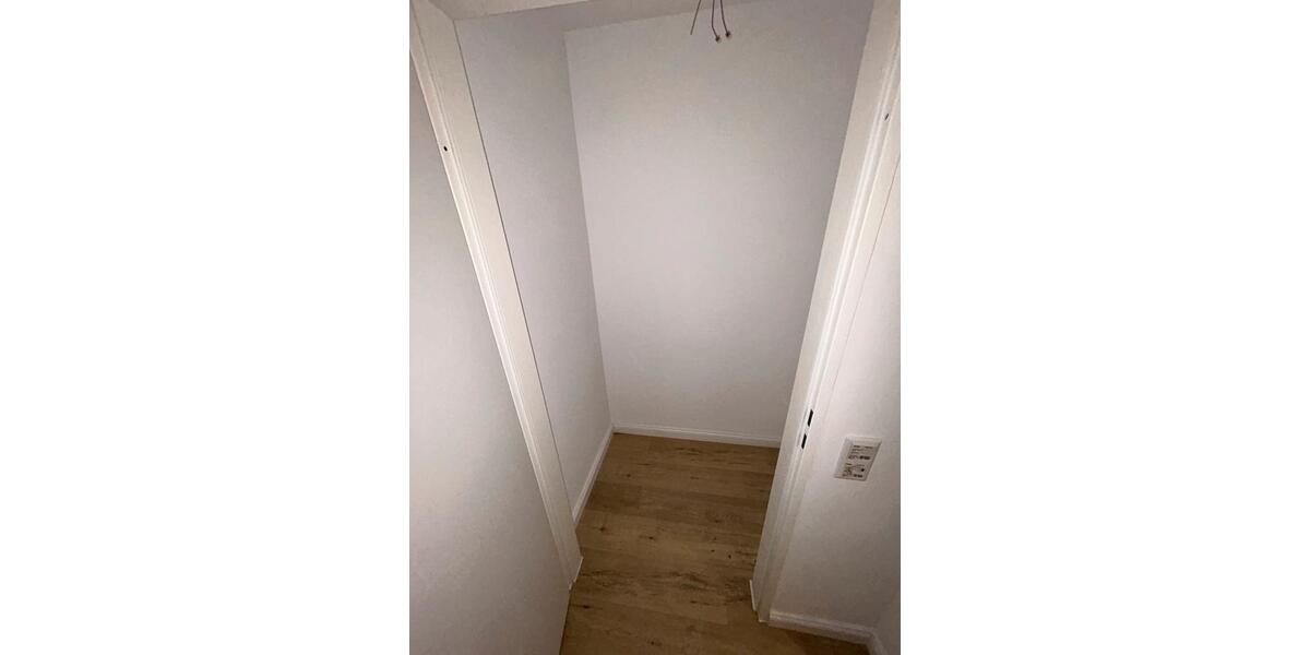 Etagenwohnung Wuppertal Arrenberg - 2 Zimmer, 64 m&sup2;, 870&euro; | Angebot:25305259