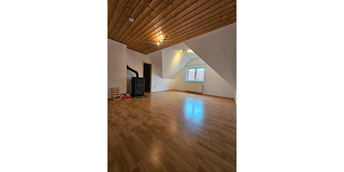 Etagenwohnung Grettstadt - 3.5 Zimmer, 95 m&sup2;, 1.000&euro; | Angebot:26648200