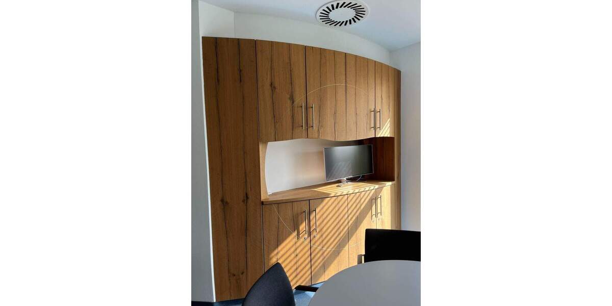 Gewerbeobjekt Weißenhorn - 8 Zimmer, 267 m&sup2;, 2.000&euro; | Angebot:24450600