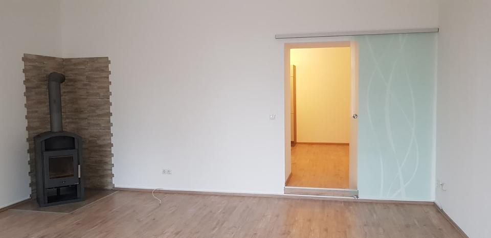 Bebertal ab 01.02.26 Helle 2 Zimmer Wohnung mit Kaminofen, Küche 2 zimmer
