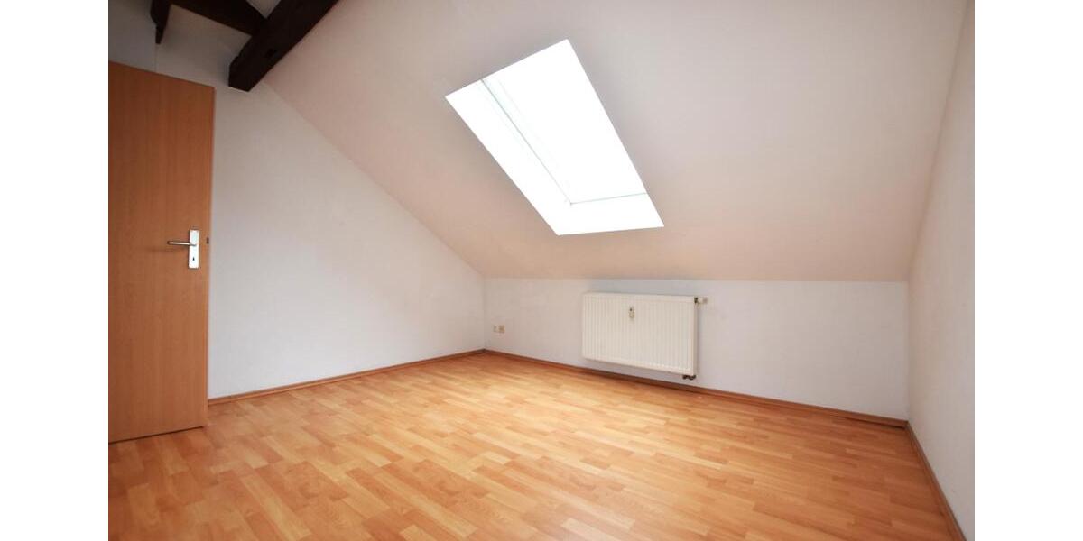 Dachgeschoßwohnung Wurzen - 4 Zimmer, 89 m&sup2;, 623&euro; | Angebot:26060660