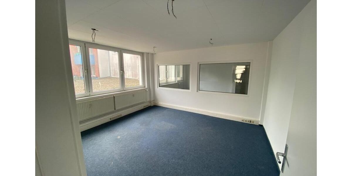 Etagenwohnung Bremerhaven Mitte - 5 Zimmer, 175 m&sup2;, 1.050&euro; | Angebot:21516143