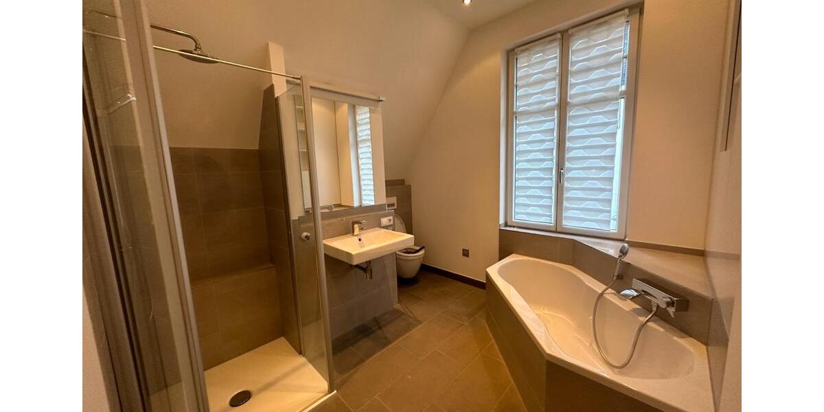 Dachgeschoßwohnung Coburg - 5 Zimmer, 113 m&sup2;, 1.234&euro; | Angebot:26649503