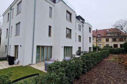 In Uni- Nähe, ansprechend und barrierefrei, 4 - Zi.- Wohnung mit großer Terrasse und TG- Stellplatz 4 zimmer