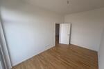 Neubau: 2,5-Zimmer-Wohnung in Aalen mit EBK, Balkon & Carport