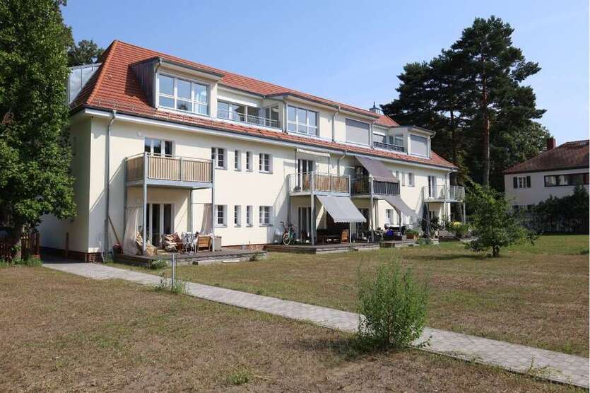 Wohnung zum Mieten in Berlin 2.016,20 € 96.01 m²
