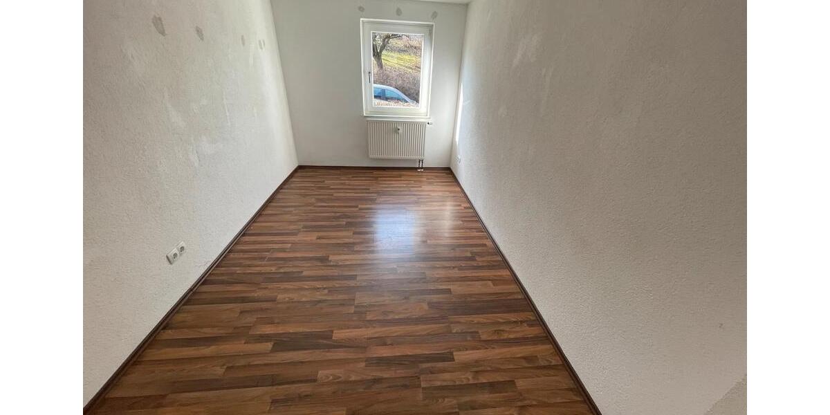 Erdgeschoßwohnung Großheirath - 3 Zimmer, 74 m&sup2;, 699&euro; | Angebot:25326587