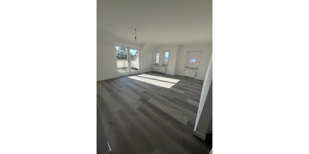 Dachgeschoßwohnung Pforzheim Brötzingen - 2 Zimmer, 60 m&sup2;, 950&euro; | Angebot:26532909