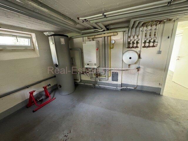 Mehrfamilienhaus, Wohnhaus Weiden in der Oberpfalz - 8 Zimmer, 200 m&sup2;, 2.450&euro; | Angebot:25991942