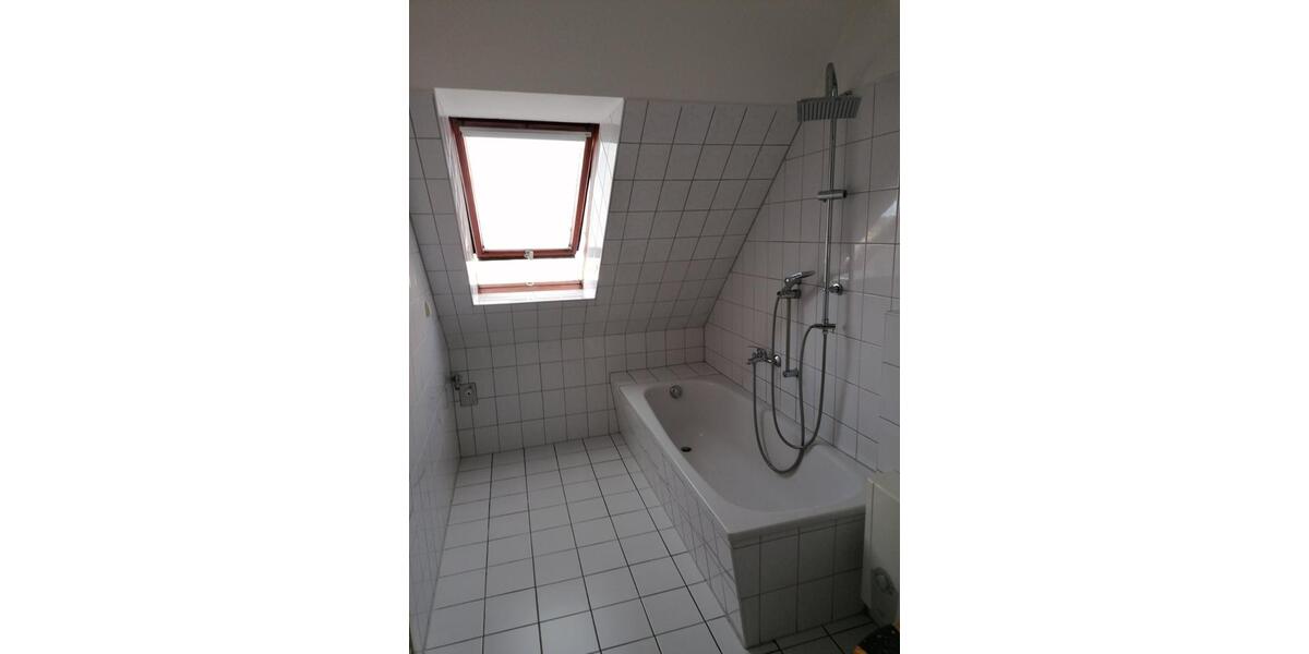 Etagenwohnung Calbe (Saale) - 2 Zimmer, 60 m&sup2;, 350&euro; | Angebot:26660644