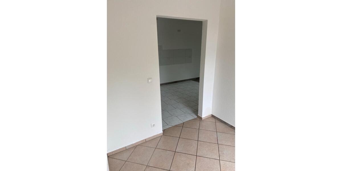 Etagenwohnung Kraftsdorf - 2 Zimmer, 5 m&sup2;, 340&euro; | Angebot:25992450