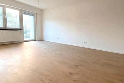 Moderne 3-Zimmer Wohnung im EG mit Terrasse & Küche 3 zimmer