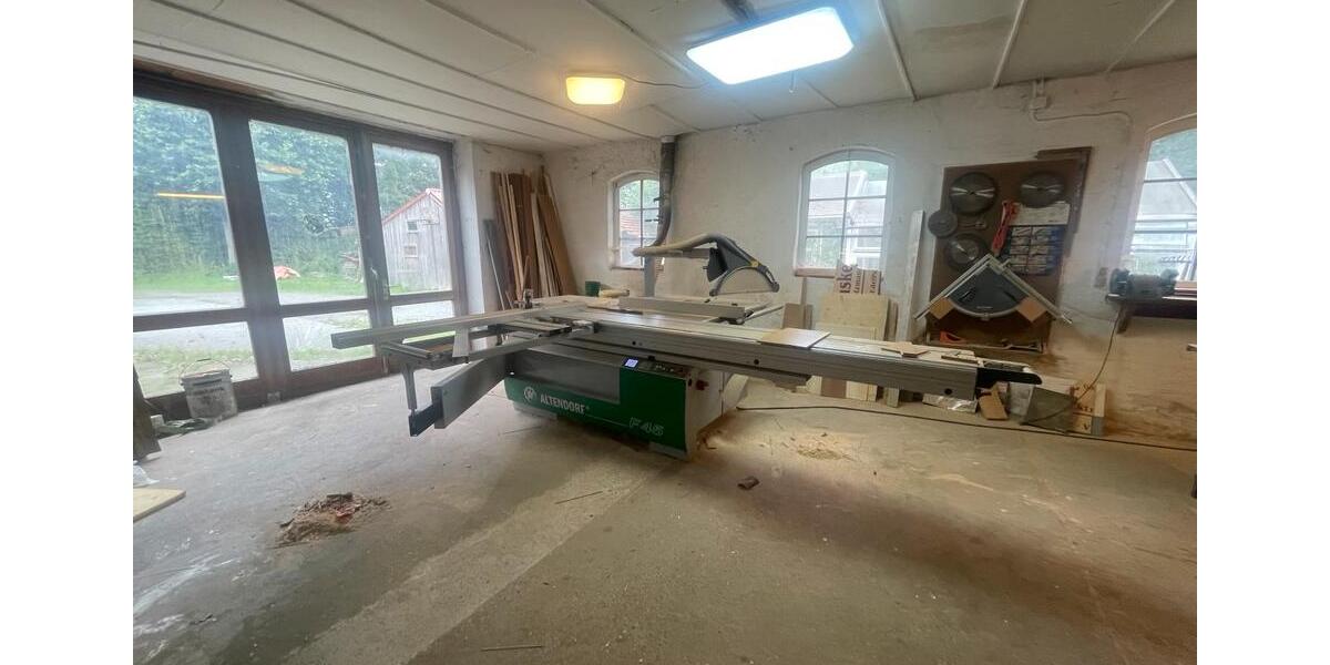 Tischlerei(komplett ausgestattet, 3 große Bankraumplätze möglich zimmer