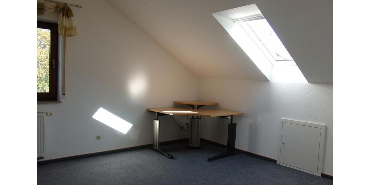 Dachgeschoßwohnung Jagsthausen - 3.5 Zimmer, 20 m&sup2;, 700&euro; | Angebot:24326592