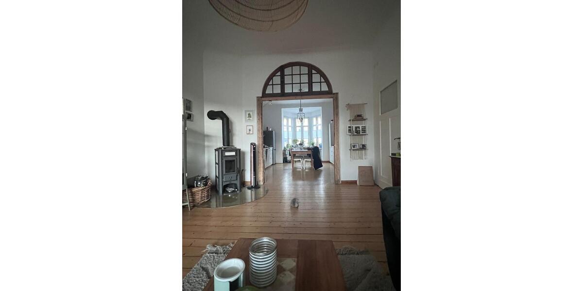 Etagenwohnung Essen Stadtbezirk II - 3 Zimmer, 100 m&sup2;, 1.300&euro; | Angebot:26478021