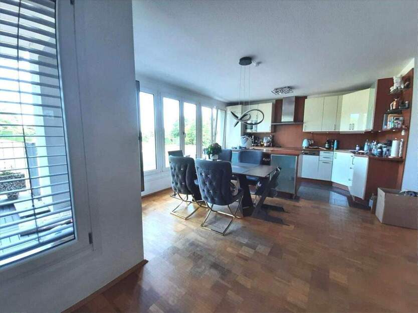 Schicke 3 Zimmer-Wohnung in BestlageNähe Rheinturm