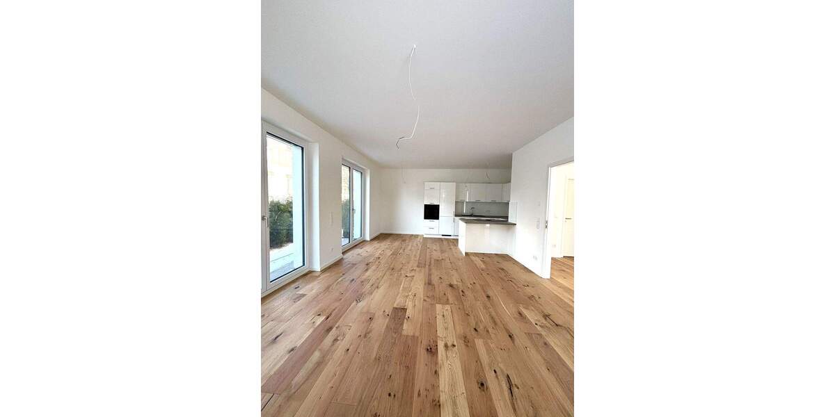 Etagenwohnung Sindelfingen Mitte - 2 Zimmer, 89 m&sup2;, 1.380&euro; | Angebot:24407414