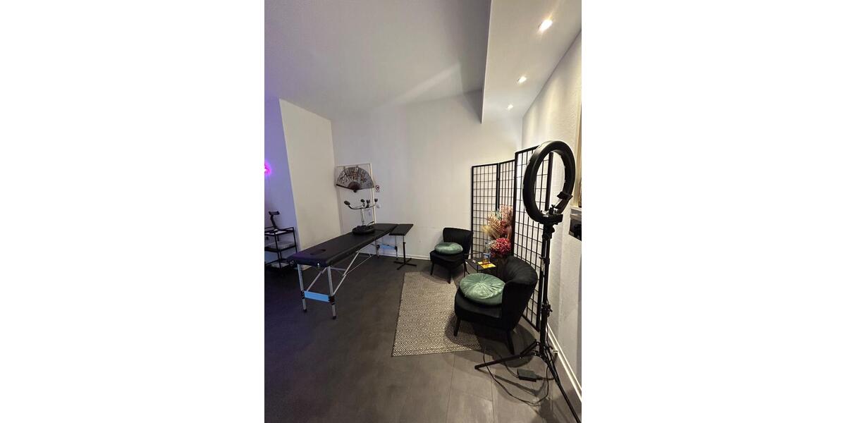 Erdgeschoßwohnung Frankfurt am Main Innenstadt - 2 Zimmer, 65 m&sup2;, 1.666&euro; | Angebot:24740404