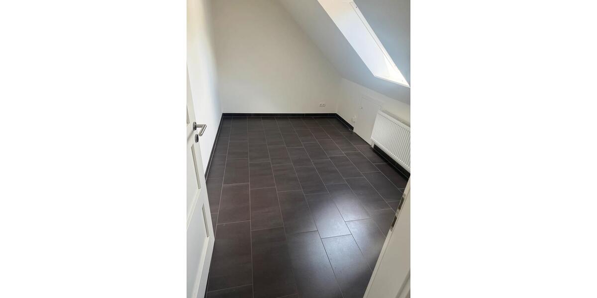 Dachgeschoßwohnung Todesfelde - 2.5 Zimmer, 75 m&sup2;, 1.000&euro; | Angebot:26611995