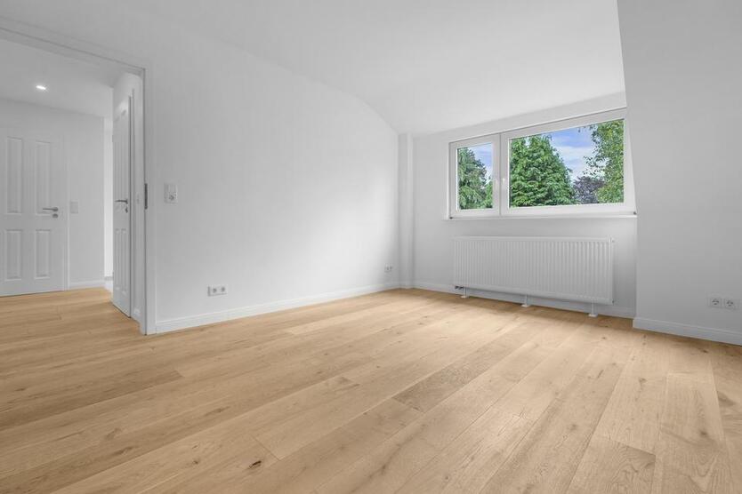 Erstbezug Horn: Sanierte Wohnung – Nahe Universität – 3 Zimmer