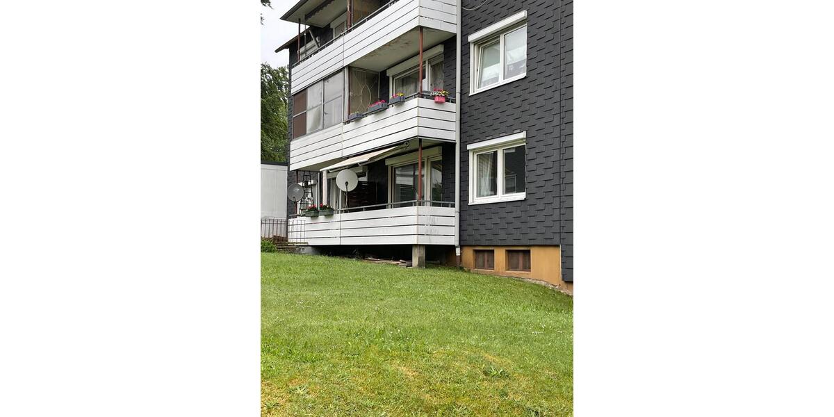 Sehr schöne Erdgeschosswohnung mit Balkon in zentrumsnaher Lage 3 zimmer