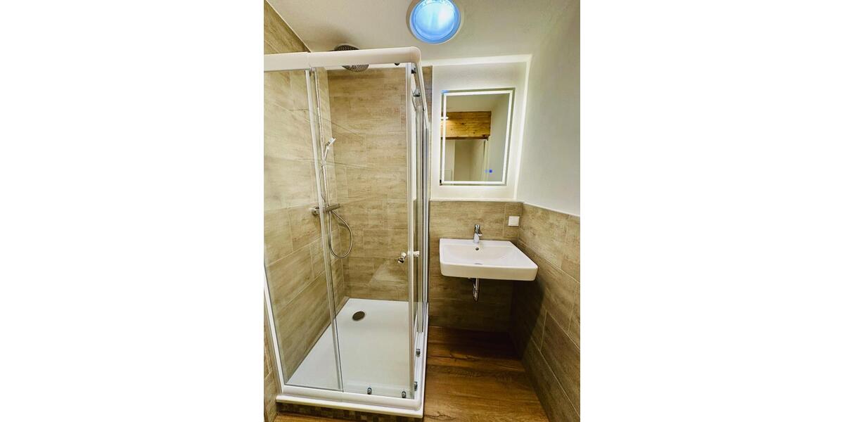 Wohnen auf Zeit Neustadt an der Weinstraße - 7 Zimmer, 20 m&sup2;, 600&euro; | Angebot:26546369