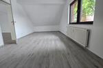 Dachgeschoßwohnung Riedstadt - 3 Zimmer, 75 m&sup2;, 990&euro; | Angebot:26547045