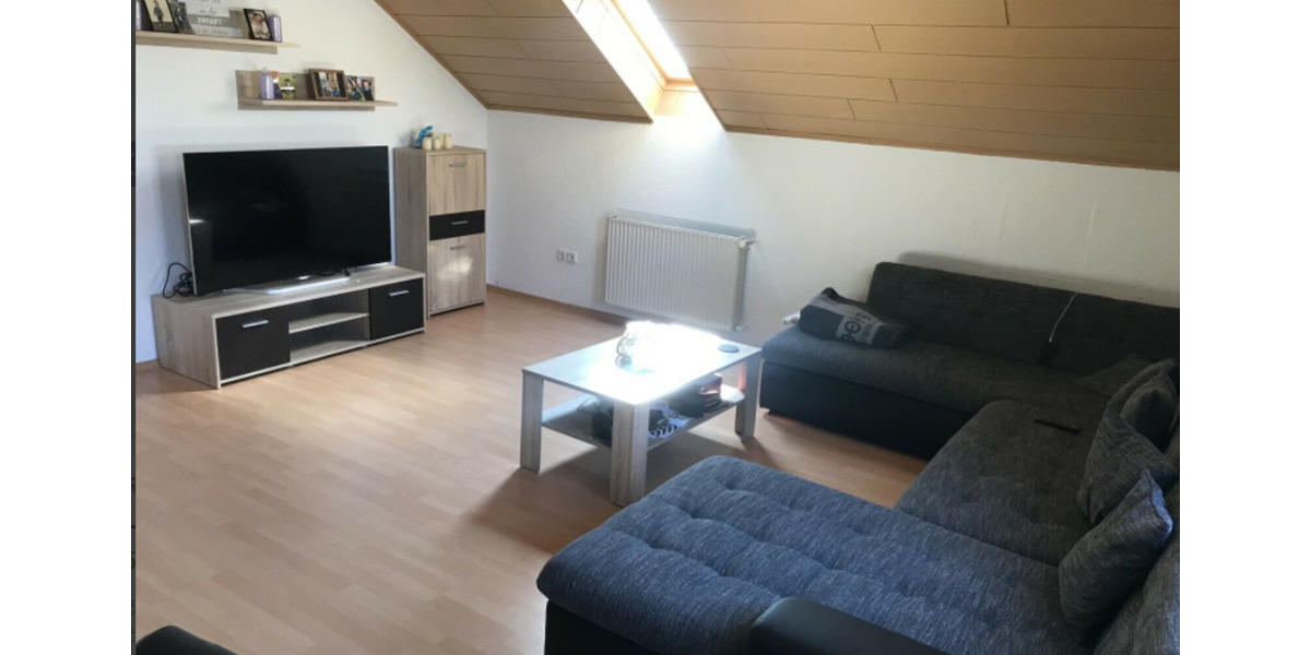3 ZKB Dachgeschosswohnung in ruhiger Lage zimmer