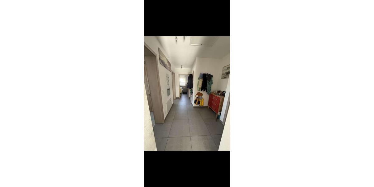 Etagenwohnung Ichenhausen - 3 Zimmer, 95 m&sup2;, 1.200&euro; | Angebot:26413615