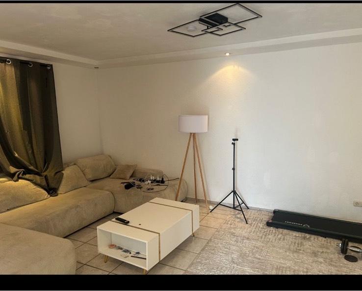 Etagenwohnung Mönchengladbach - 2 Zimmer, 65 m&sup2;, 900&euro; | Angebot:26593596