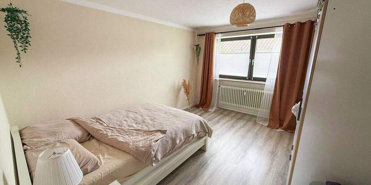 Etagenwohnung Tirschenreuth - 3 Zimmer, 87 m&sup2;, 660&euro; | Angebot:24855736