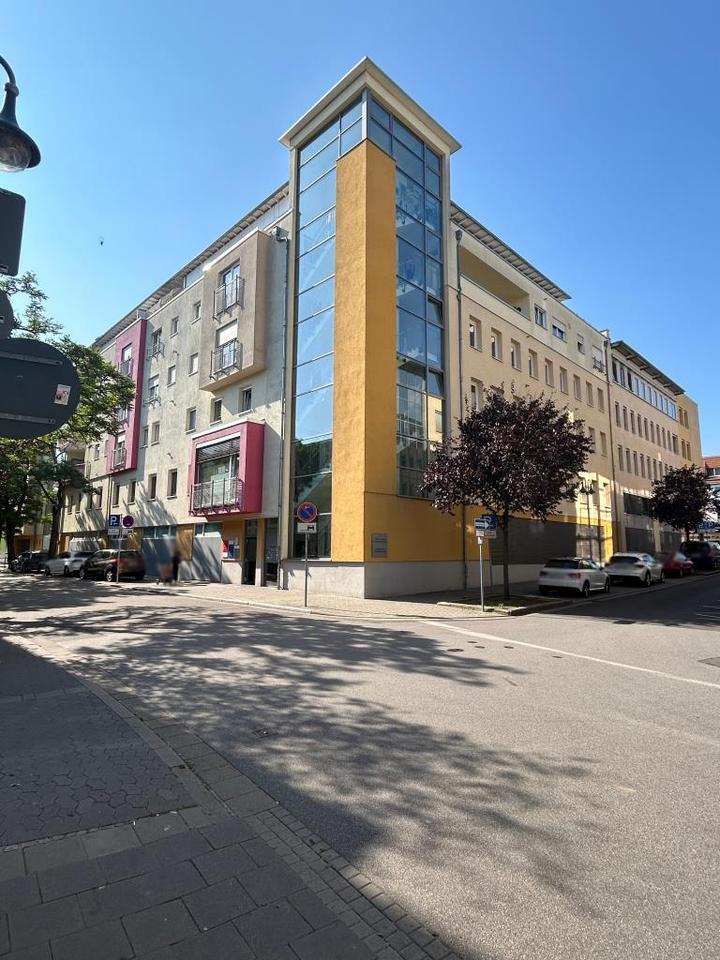 barrierefreie Büro-Praxisflächen mit Stellplätzen in City-Lage - BR 4180