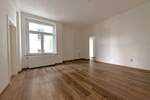 Etagenwohnung Zwickau Innenstadt - 5 Zimmer, 120 m&sup2;, 650&euro; | Angebot:25862816