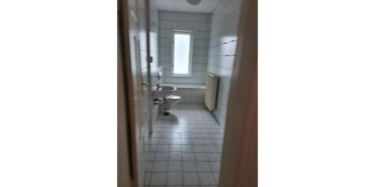 Etagenwohnung Frankfurt (Oder) - 5 Zimmer, 135 m&sup2;, 784&euro; | Angebot:26048975