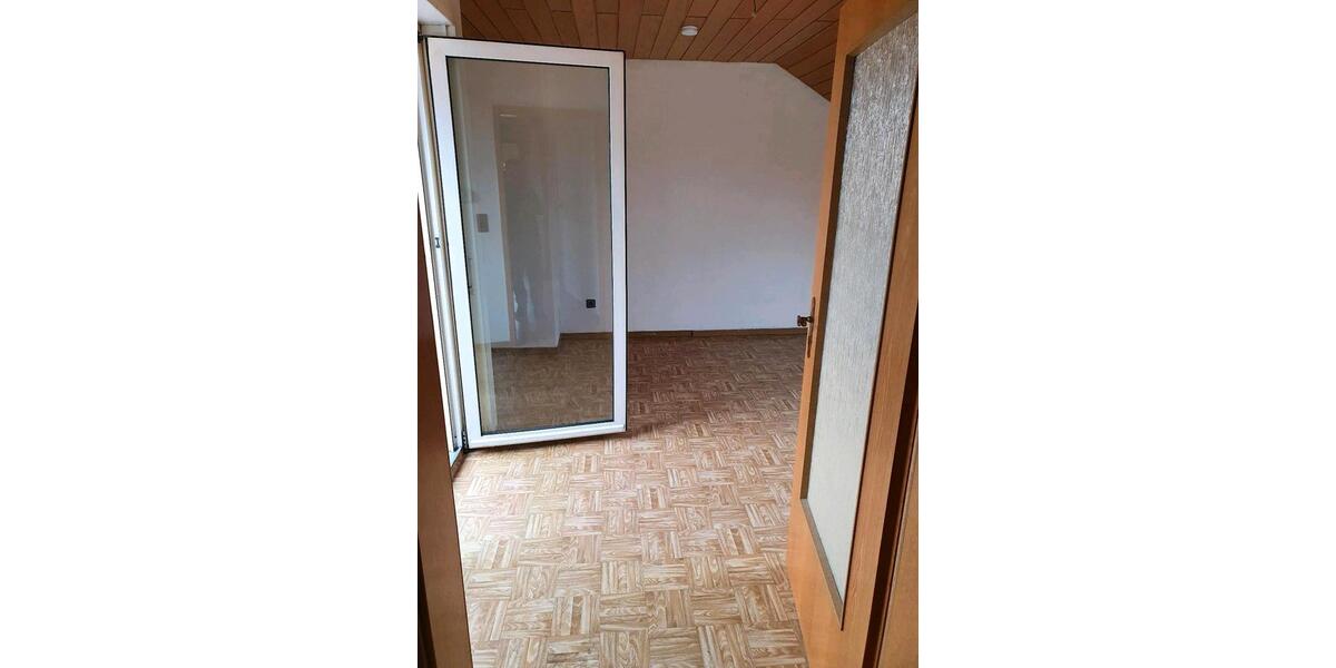 Dachgeschoßwohnung Mannheim Gartenstadt - 3 Zimmer, 75 m&sup2;, 920&euro; | Angebot:26577689