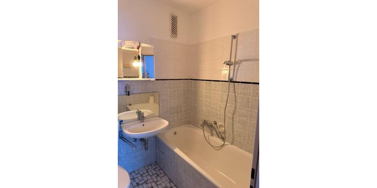 Wohnen auf Zeit Kassel Niederzwehren - 3 Zimmer, 14 m&sup2;, 350&euro; | Angebot:24756966