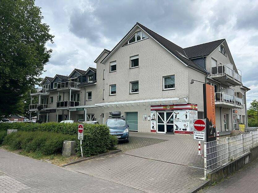 LadenBürofläche in bester Geschäftslage von Stuhr-Brinkum.Nähe KGS und Versorgungszentrum Briseck!
