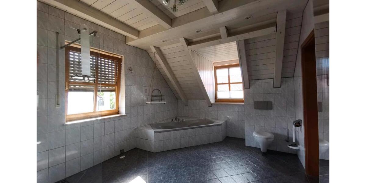 Dachgeschoßwohnung Kirchdorf an der Amper - 3 Zimmer, 90 m&sup2;, 1.150&euro; | Angebot:26225273