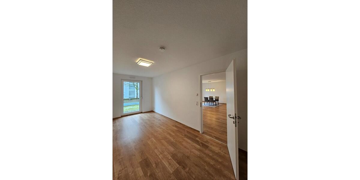 Hochparterre Steinbach (Taunus) - 2 Zimmer, 67 m&sup2;, 1.200&euro; | Angebot:24730504