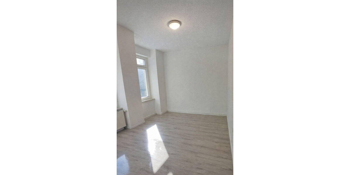 Etagenwohnung Zeitz - 2 Zimmer, 60 m&sup2;, 360&euro; | Angebot:26685856